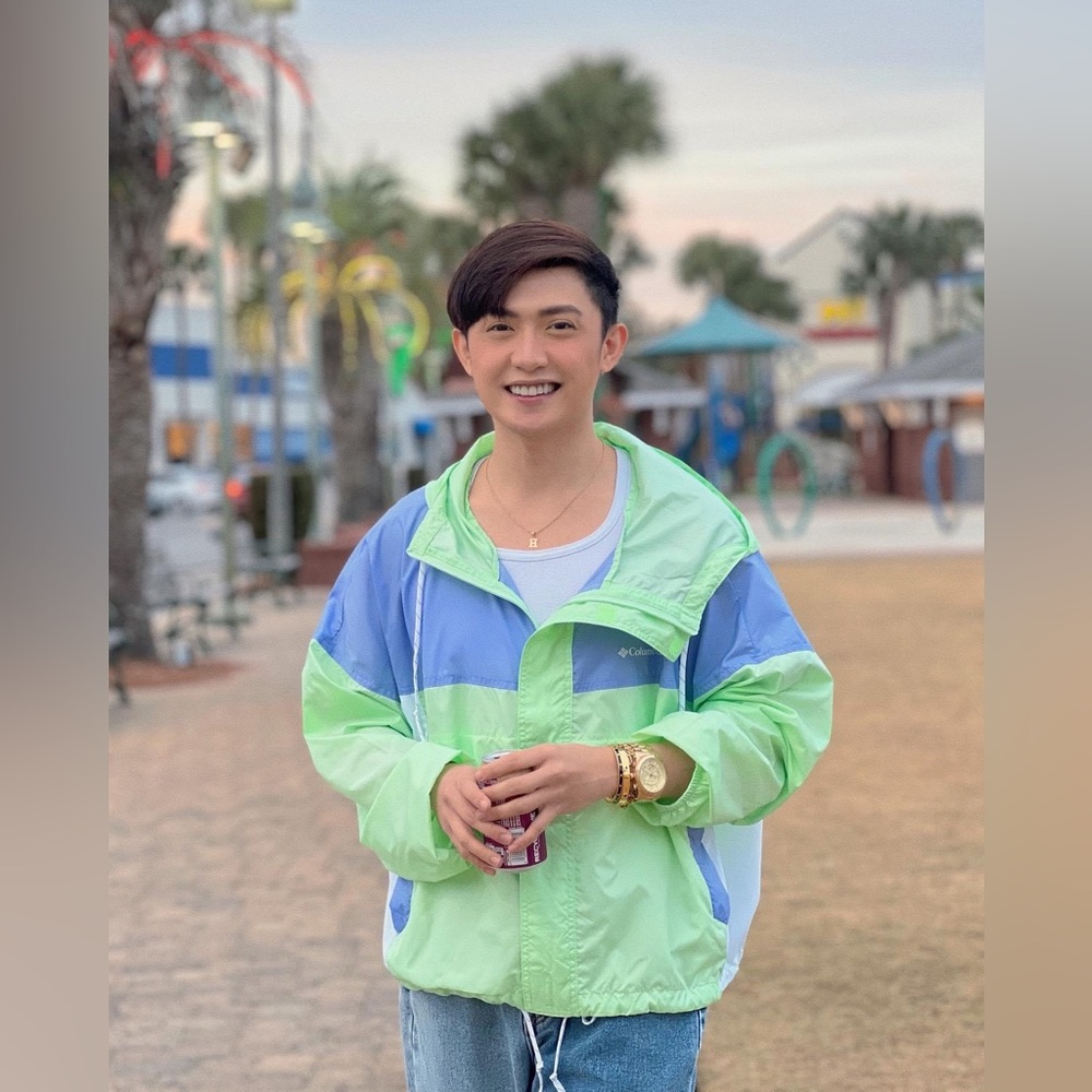 Columbia windbreaker, size 2X in women.